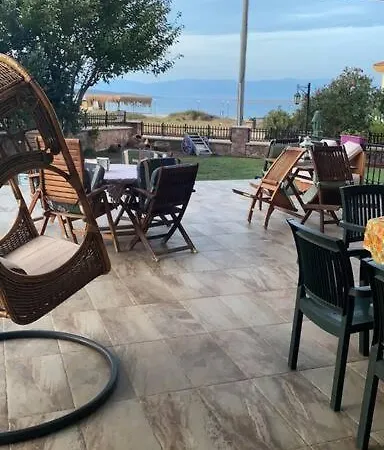 3 Oda Cunda Butik Otel *