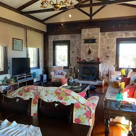 3 Oda Cunda Butik Otel *